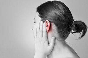 Почему зубная боль отдает в ухо