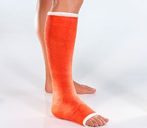 Наложение/замена повязки полимерной при переломах костей в клинике ЦЭЛТ в Москве